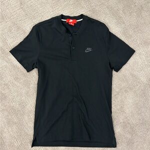 Nike Men's Black Casual Shirt